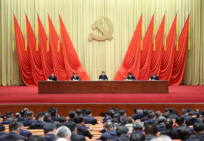 3月1日，2022年春季学期中央党校（国度行政学院）中青年干部培训班在中央党？。中共中央总书记、国度主席、中央军委主席习近平在开班式上颁发沉要讲话。 新华社记者 刘彬 摄